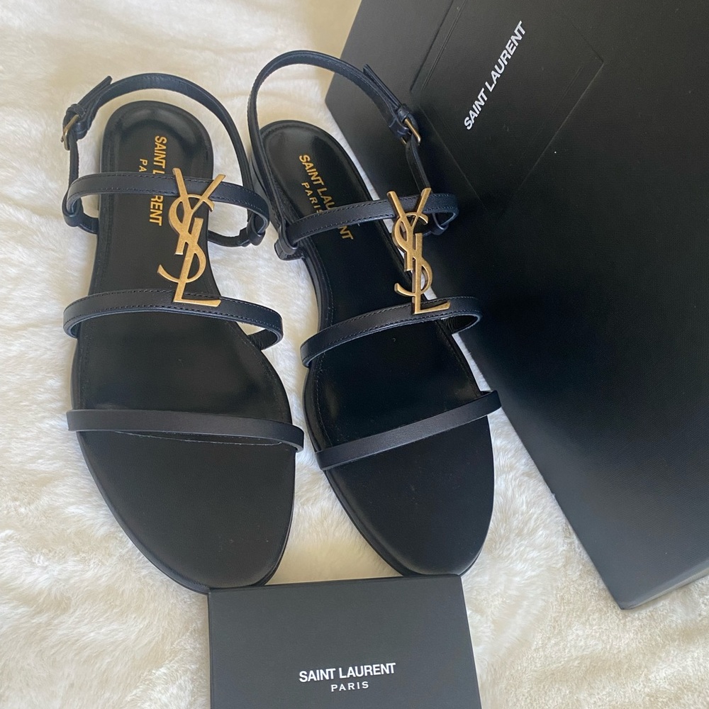 Yves Saint Laurent Cassandra flat Sandals size